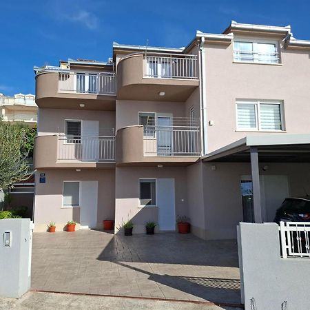 Apartment Ante Dugi Rat Εξωτερικό φωτογραφία