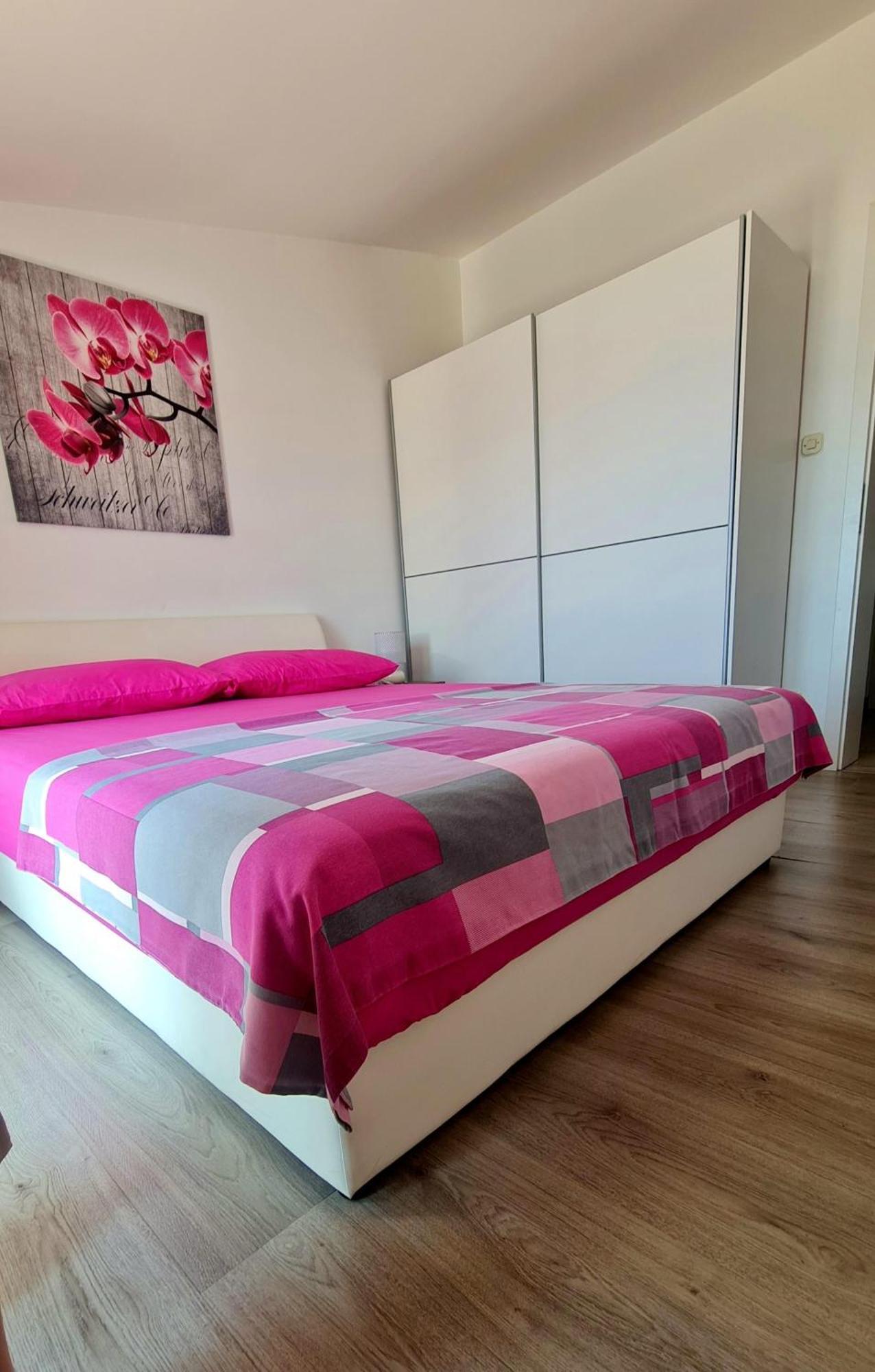 Apartment Ante Dugi Rat Εξωτερικό φωτογραφία