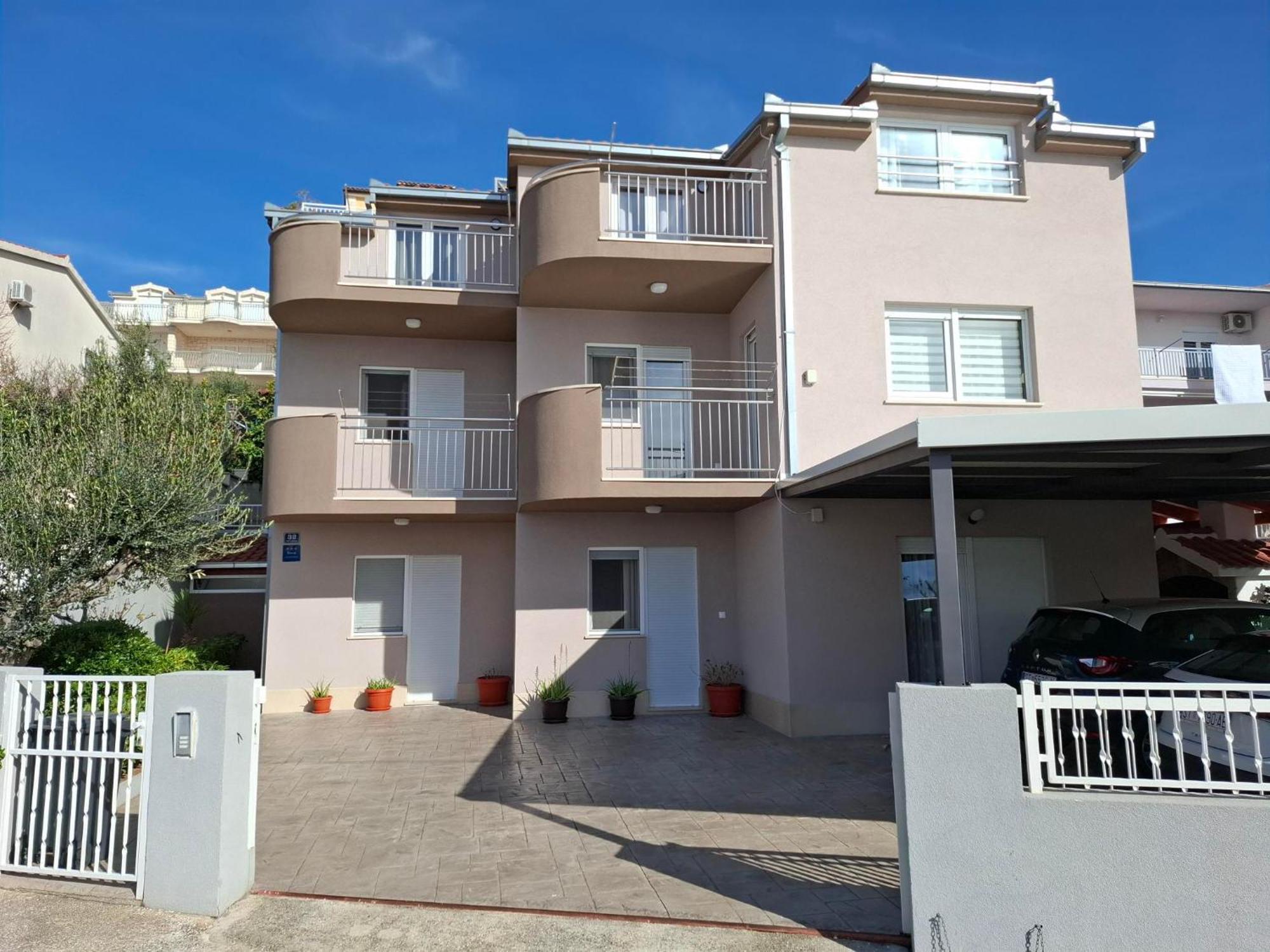 Apartment Ante Dugi Rat Εξωτερικό φωτογραφία